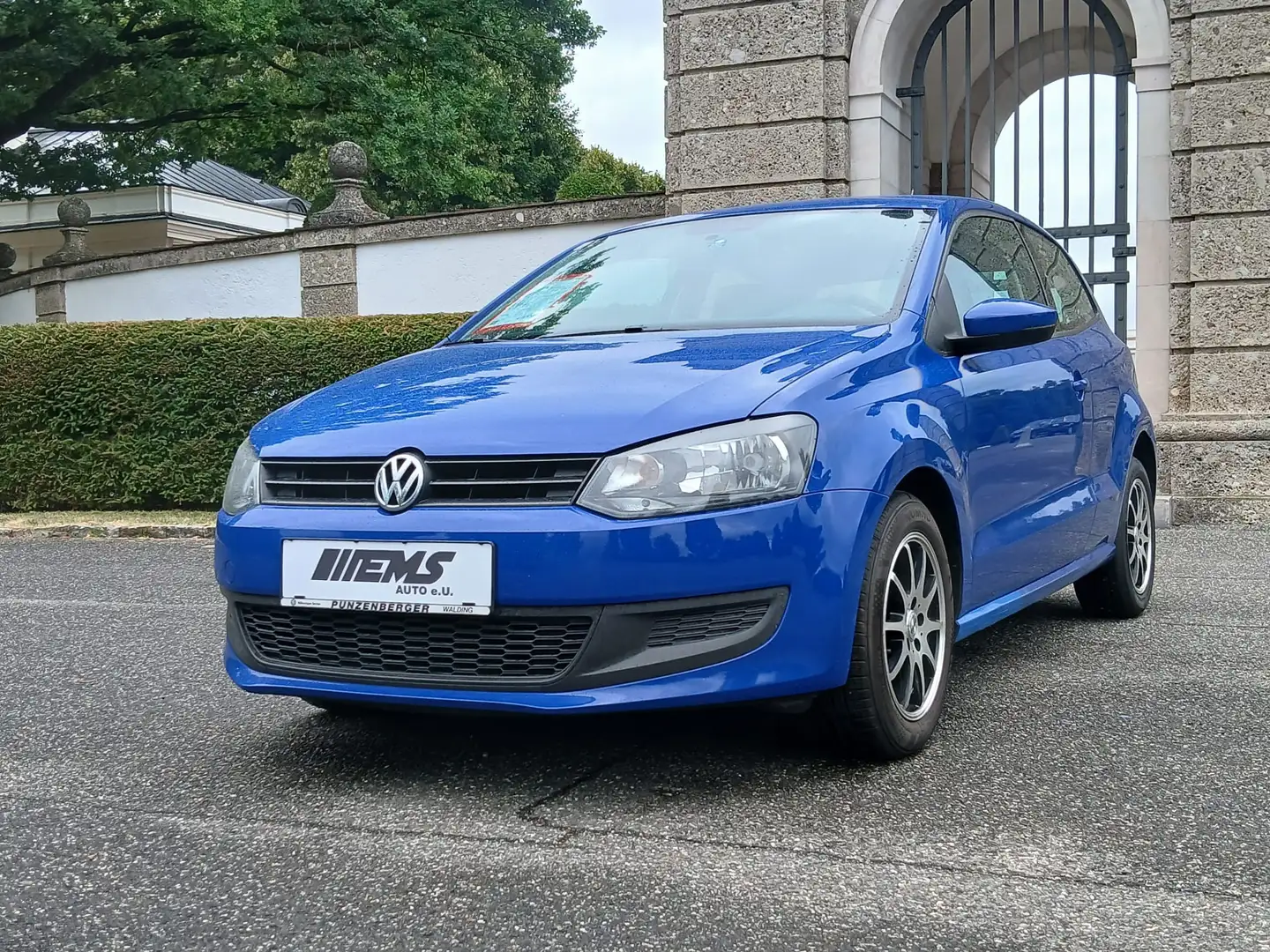Volkswagen Polo Trendline *PICKERL NEU*KLIMA*SERVICEGEPFLEGT* Blau - 1