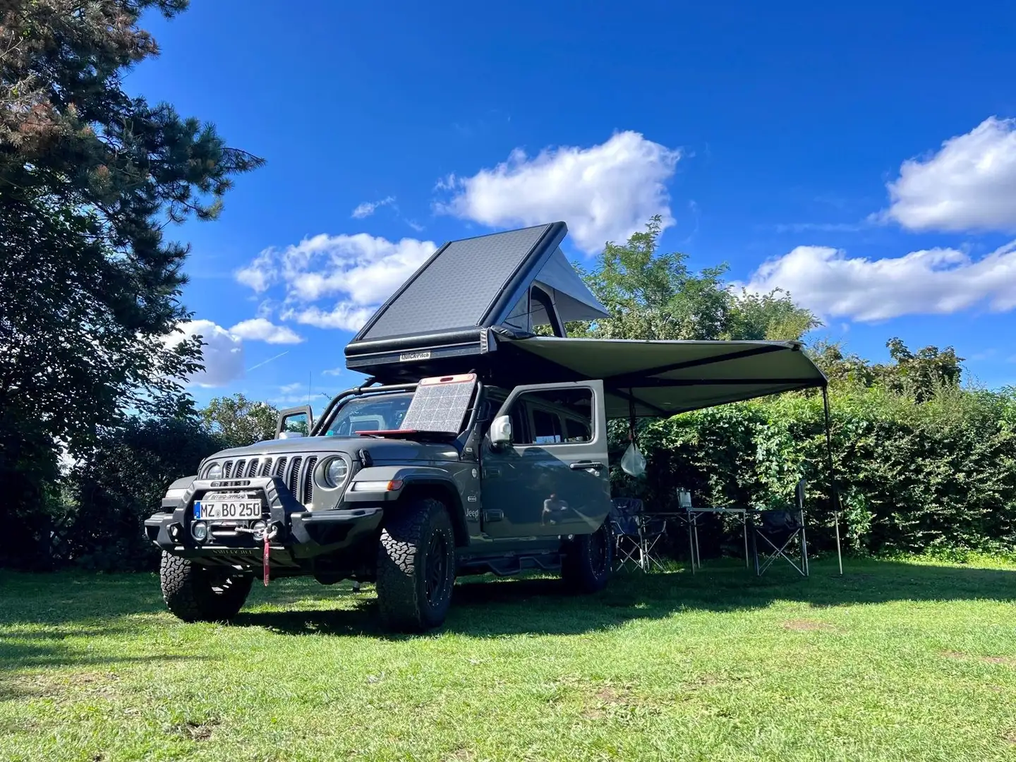 Jeep Wrangler Wrangler Unlimited 2.0 T-GDI AWD Automatik Sport Grau - 1