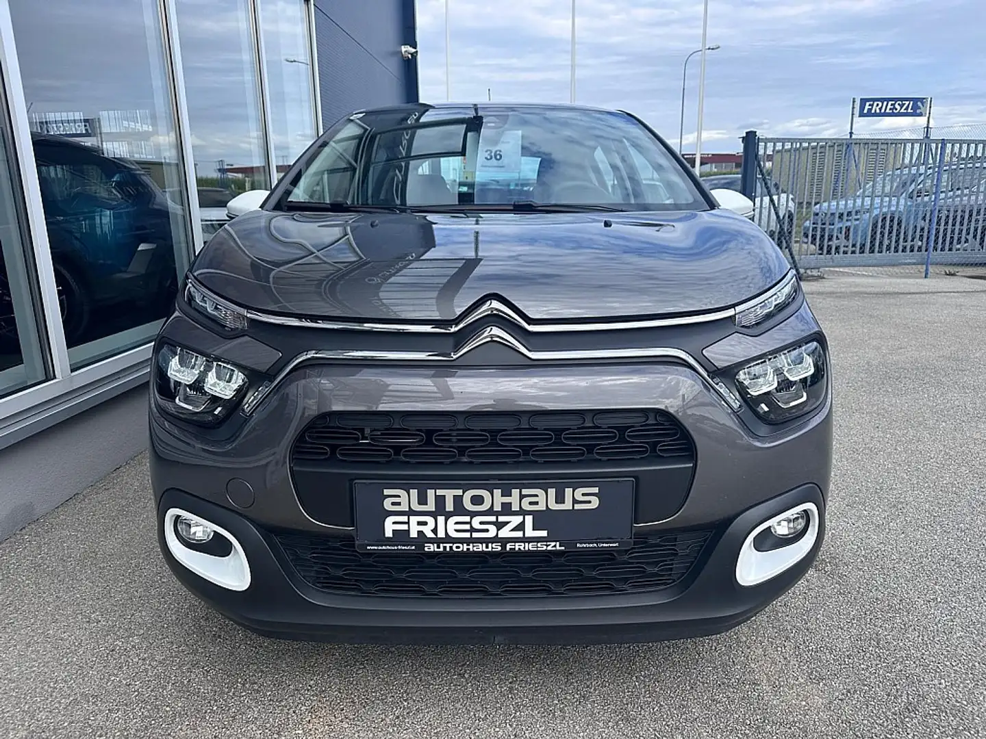 Citroen C3 PureTech 83 S&S 5-Gang-Manuell You Grigio - 2