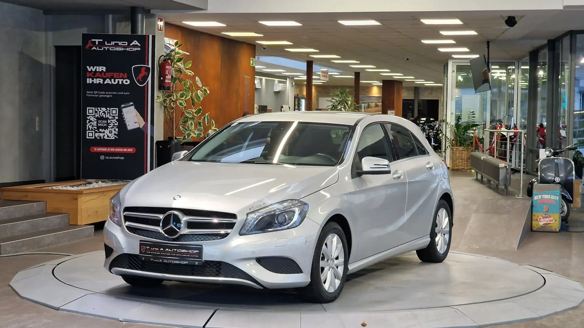 Mercedes-Benz A 180 CDI 1-Hand Edition Style *Wenig KM* Silber - 1