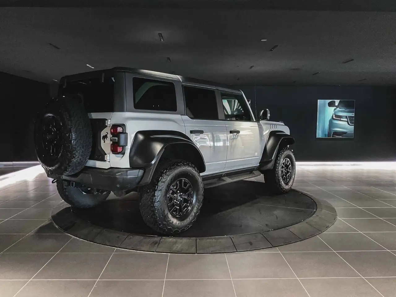 Ford Bronco снимка Ford Bronco