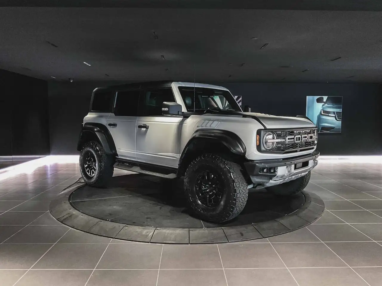 Ford Bronco снимка Ford Bronco