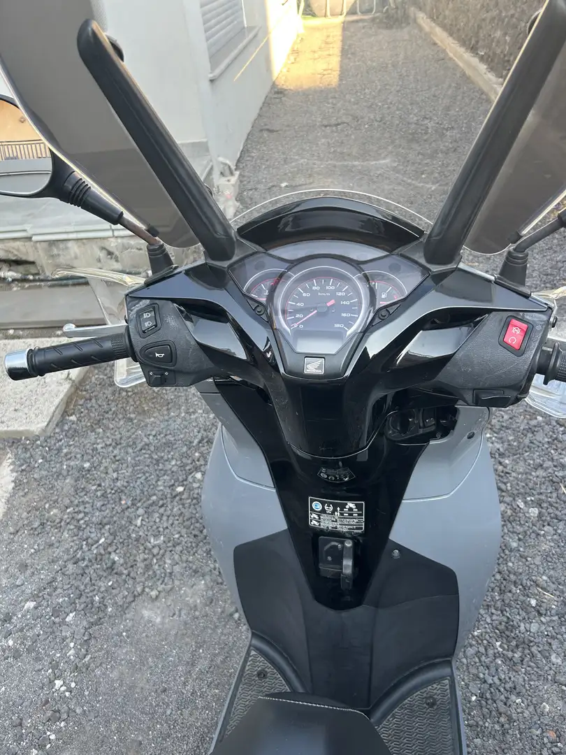 Honda SH 300 300i abs - 1