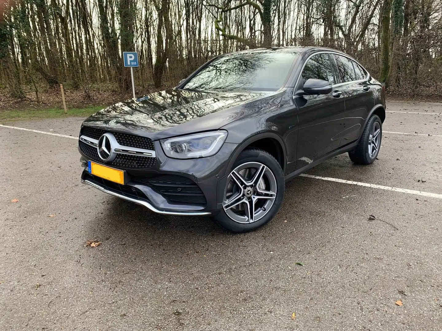 Mercedes-Benz GLC 300 GLC-Coupe 300 e 4Matic 9G-TRONIC AMG Line Gris - 1