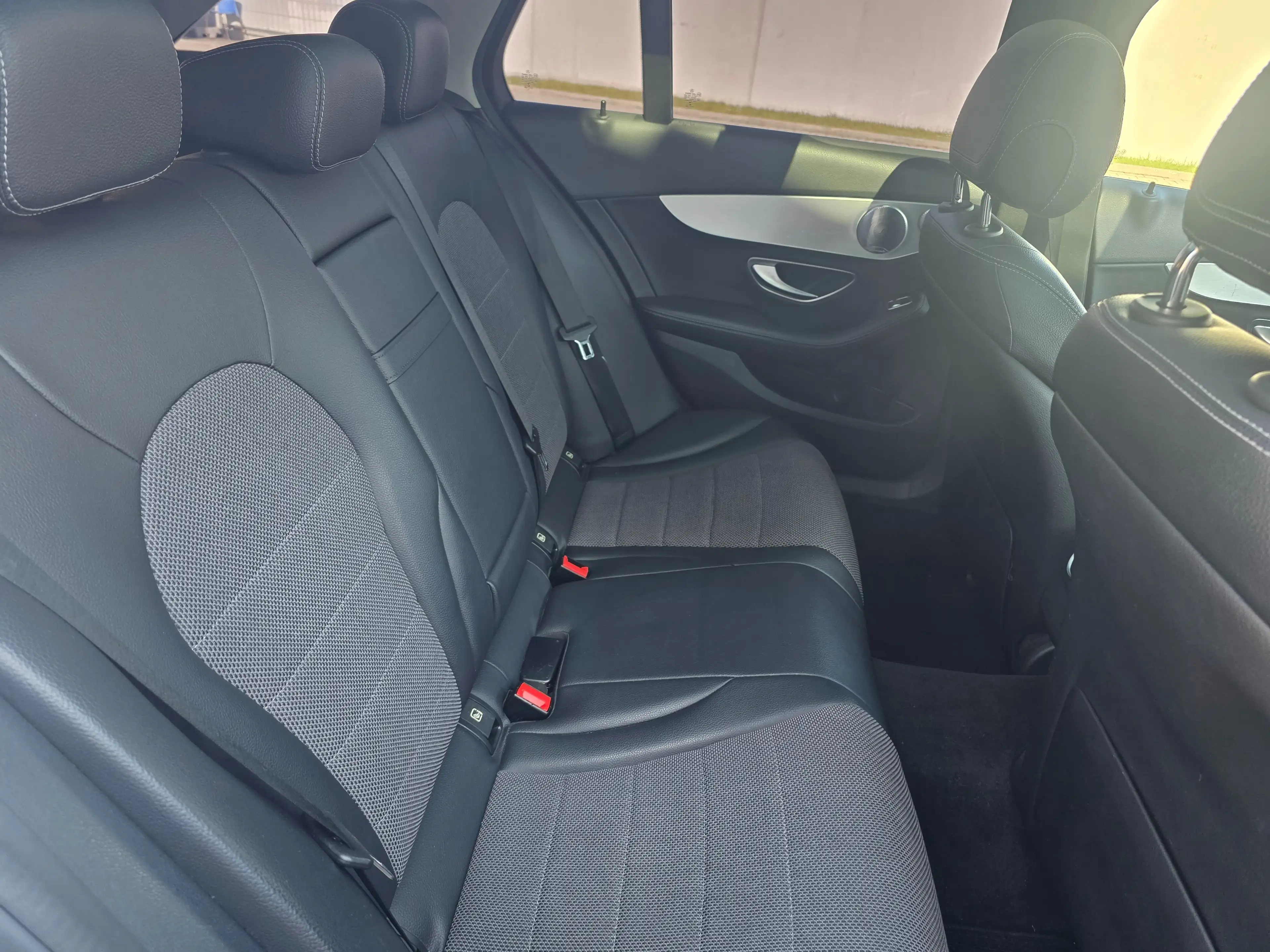 Mercedes-Benz C 250 C 250 T BlueTec Panorama  Kamera Anhänger — photo 19