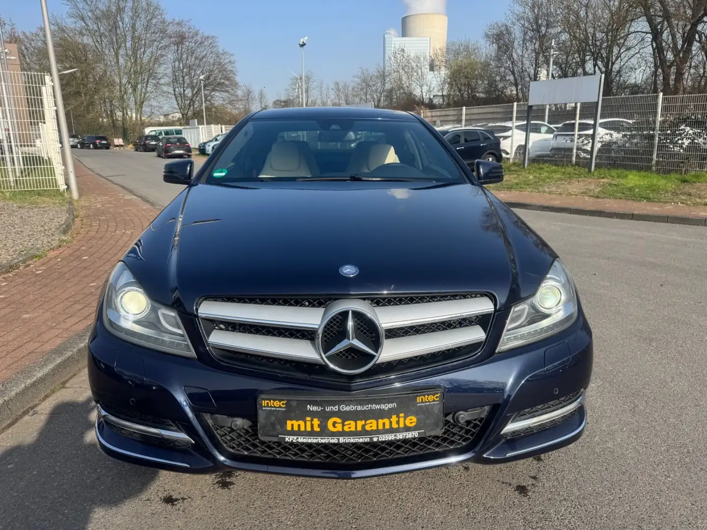 Mercedes-Benz C 180 COUPE/2.HD/AUTOMATIK/NAVI/LEDER/XENON/SHZ/PDC/ Blau - 2