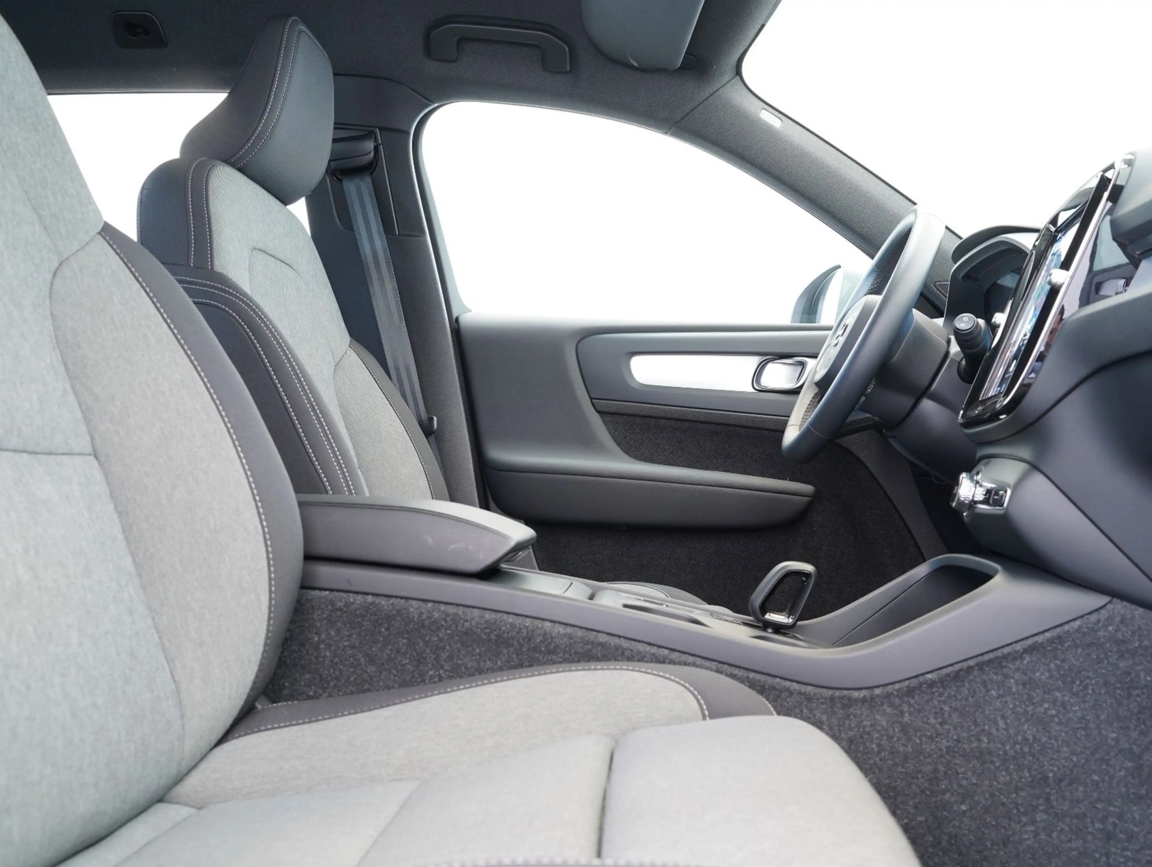 Volvo XC40 B3 B 2WD Core NAVI/GOOGLE/LED/KAMERA — photo 13