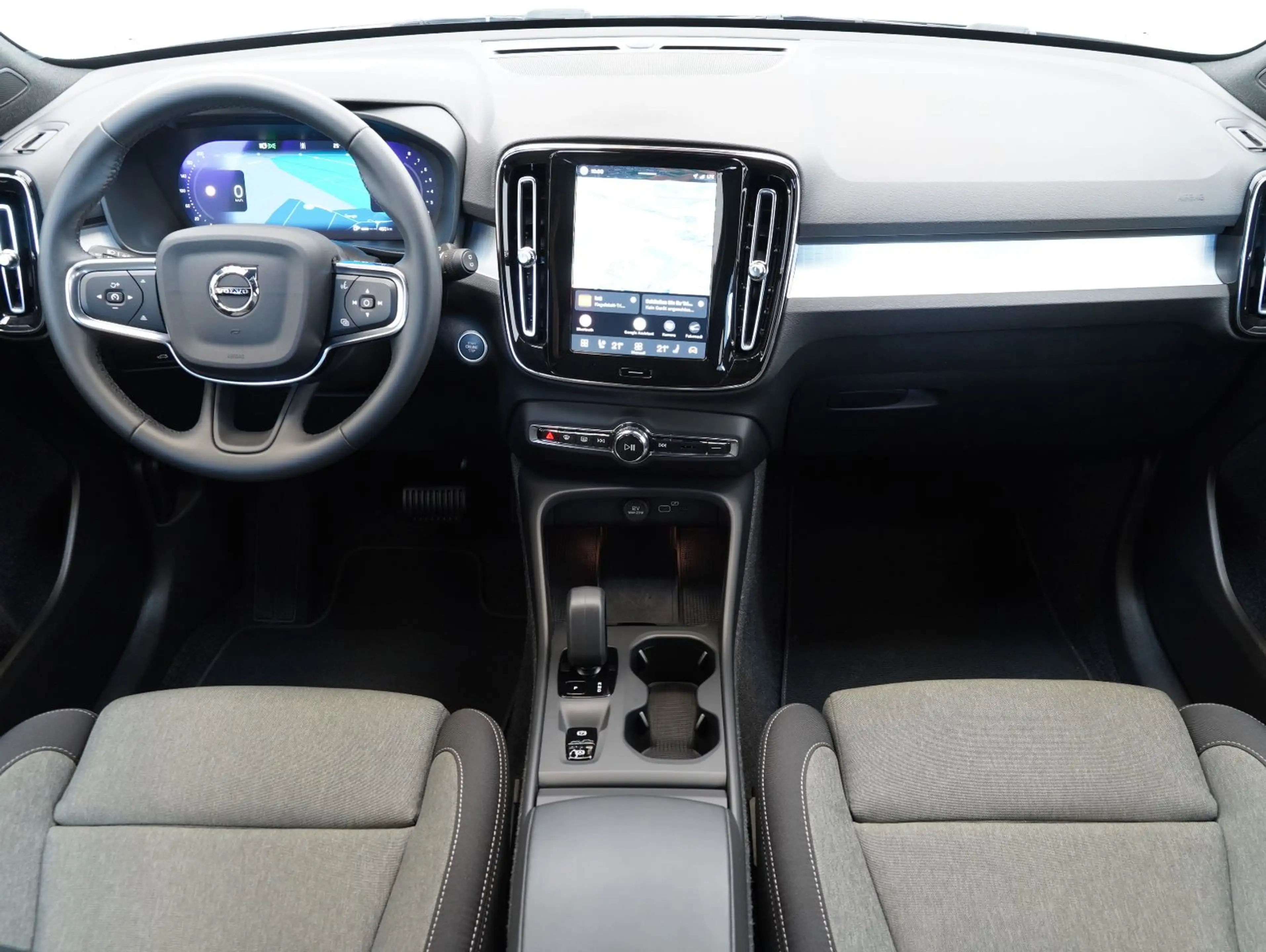 Volvo XC40 B3 B 2WD Core NAVI/GOOGLE/LED/KAMERA — photo 8