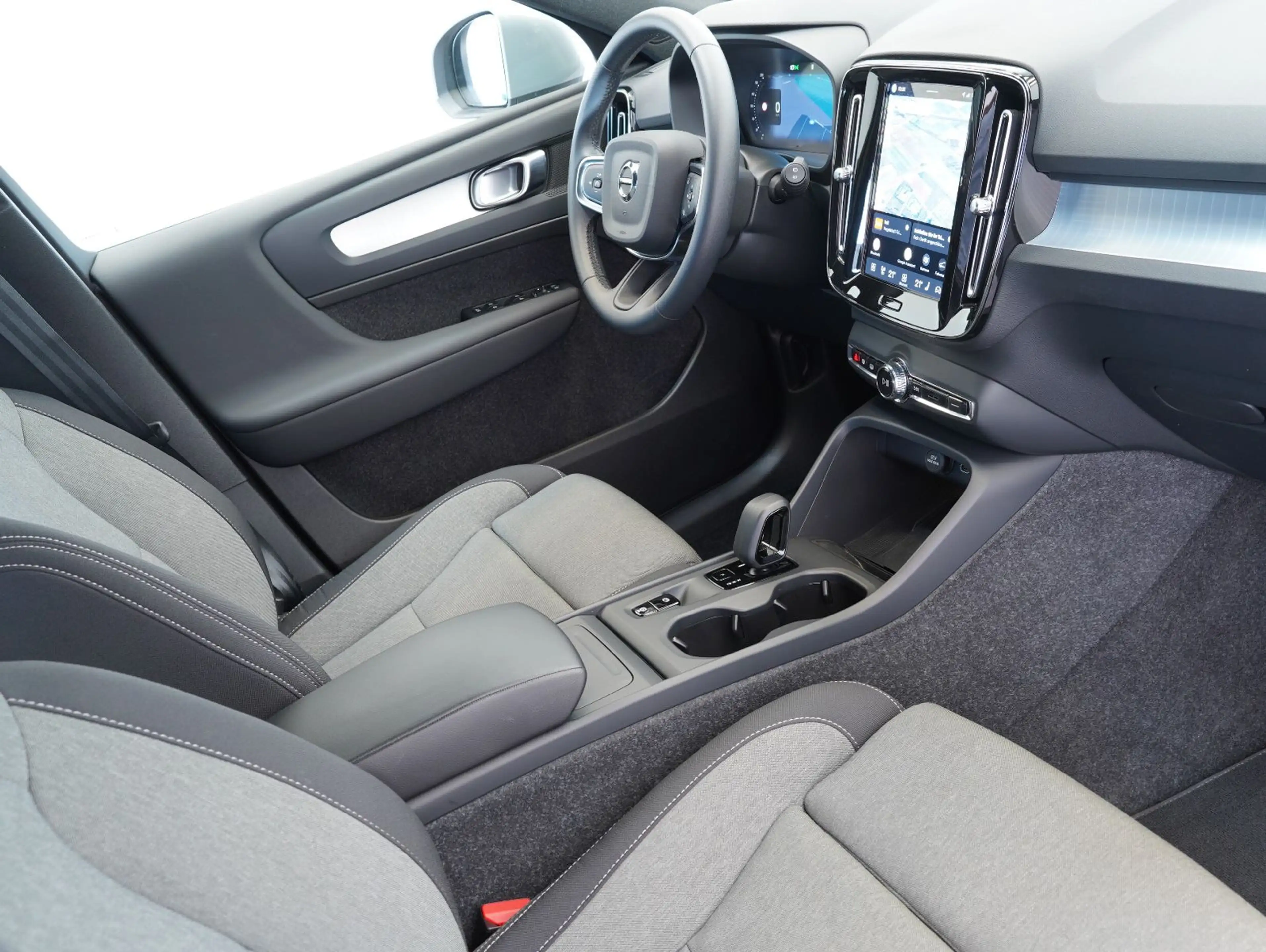 Volvo XC40 B3 B 2WD Core NAVI/GOOGLE/LED/KAMERA — photo 12