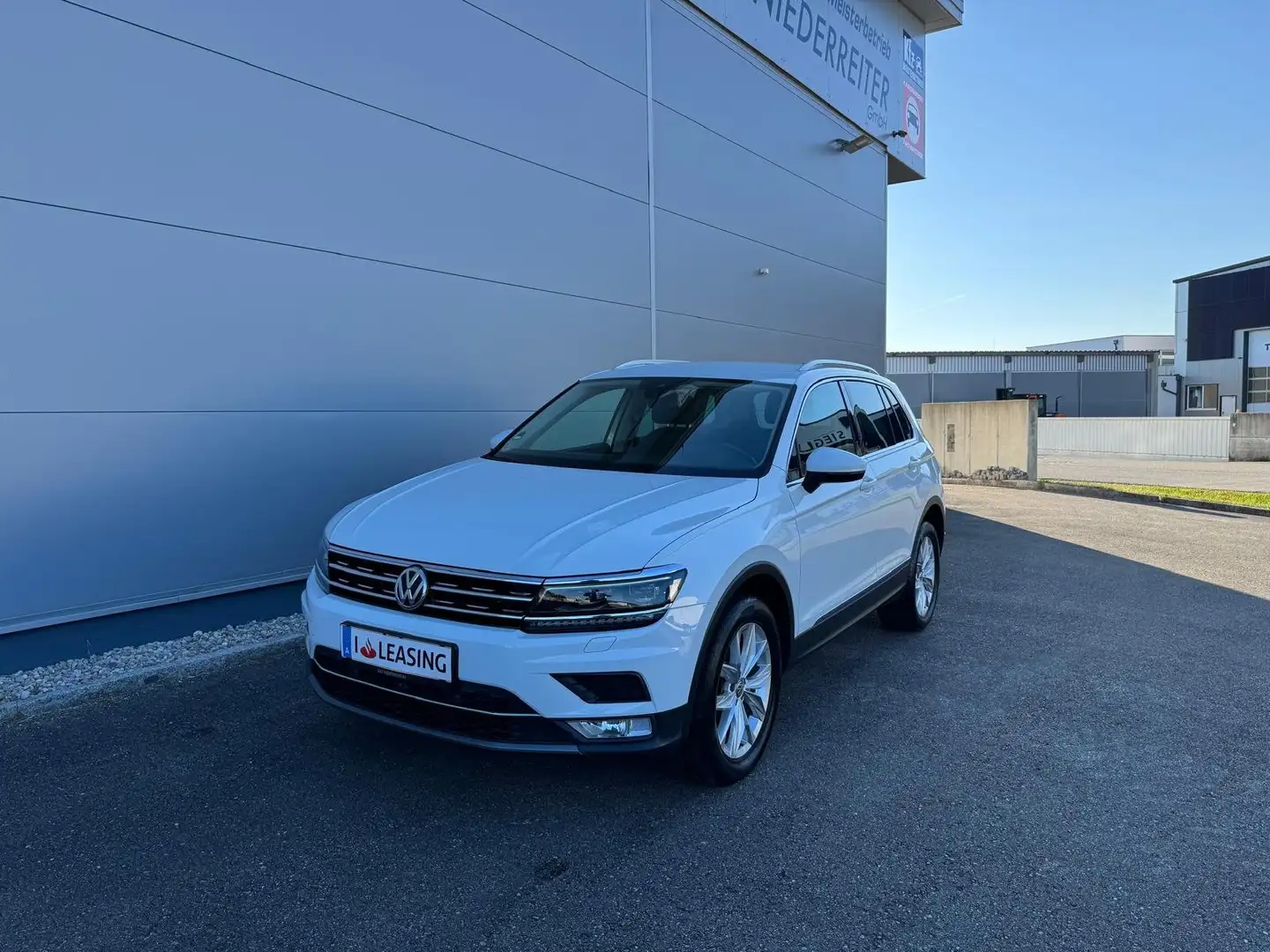 Volkswagen Tiguan 2.0 TDI 4Motion DSG Highline*HEAD UP*AHK*GARANTIE* Weiß - 1