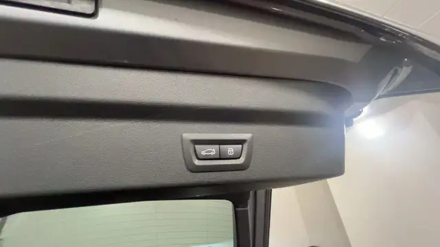 BMW X2 view 20