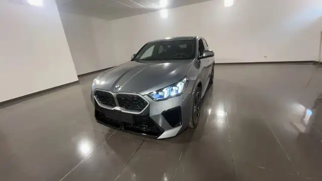 BMW X2 main image