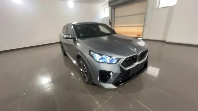 BMW X2 view 3