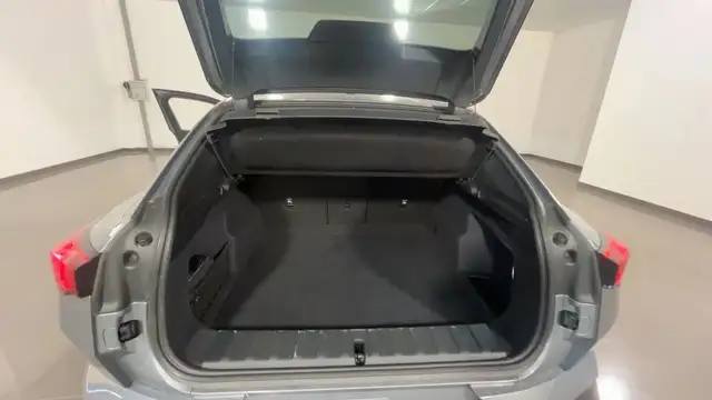 BMW X2 view 19