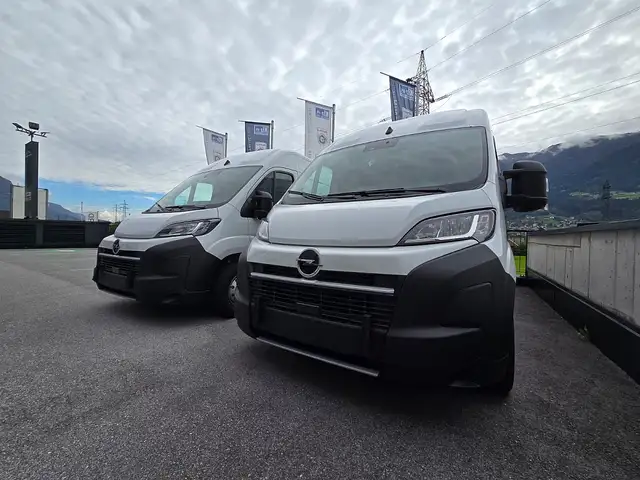 Opel Movano Movano Blue 140PS L2H2 NFZ Listenpreis €56.000,-