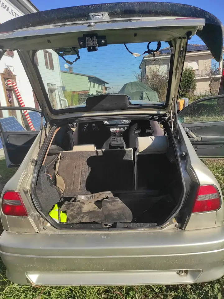 Lancia Delta HPE 1.8, foto 7