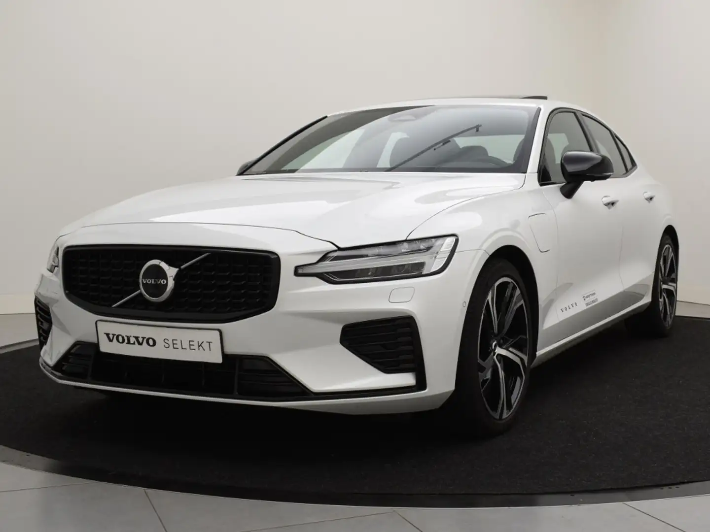 Volvo S60 T6 PLUG-IN HYBRID LONG RANGE ULTIMATE DARK 360GR C Wit - 2