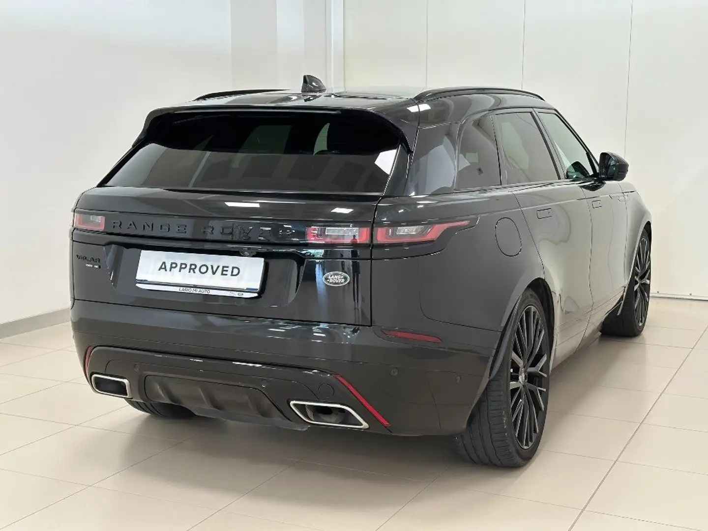 Land Rover Range Rover Velar 3.0D l6 300 CV R-Dynamic SE Noir - 2