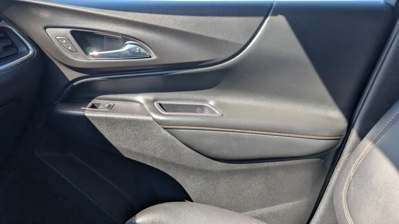 Chevrolet Equinox photo Chevrolet Equinox