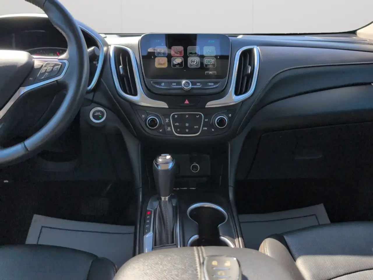 Chevrolet Equinox photo Chevrolet Equinox