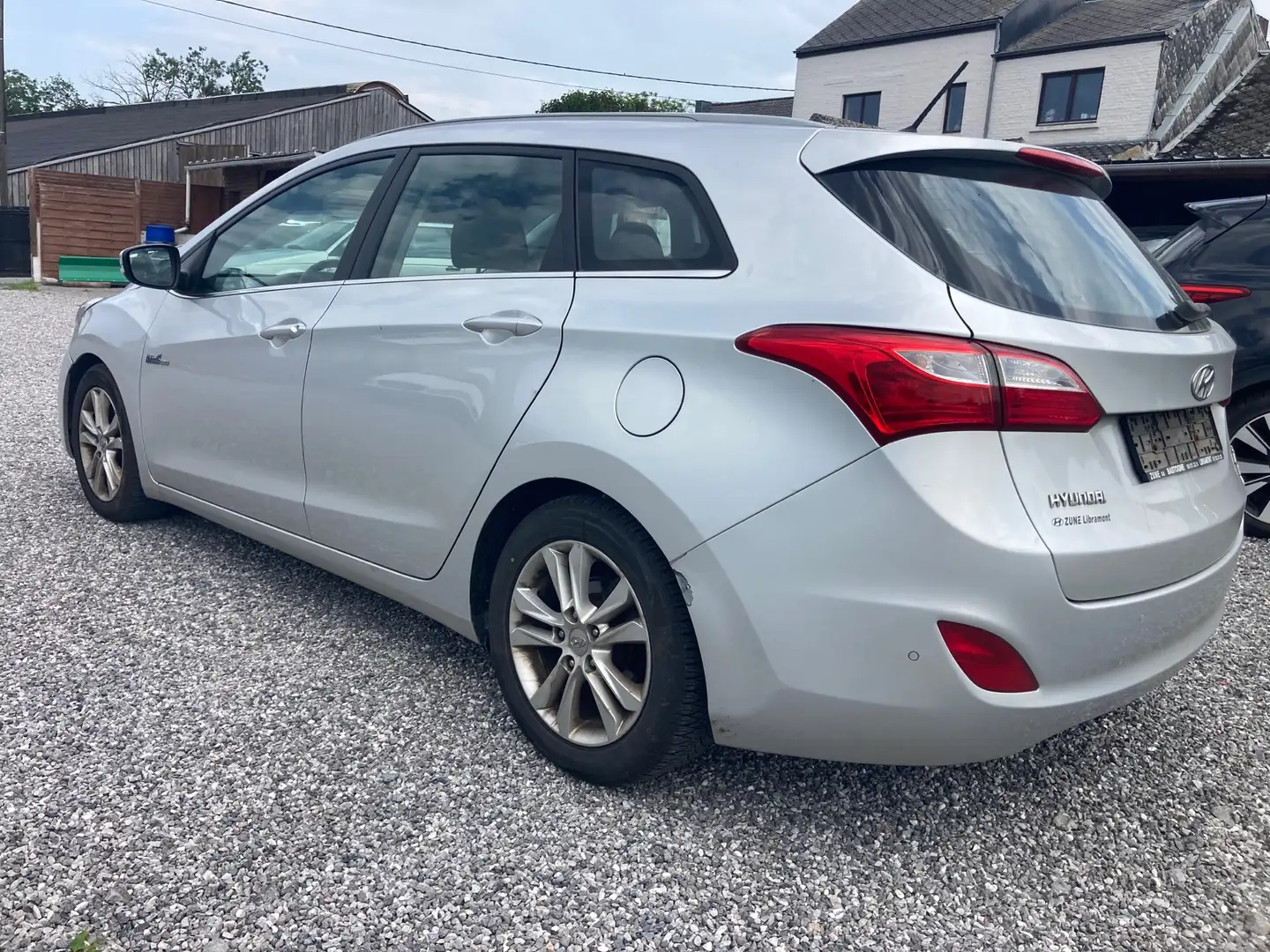 Hyundai i30 SW 1.6 CRDi Gris - 2