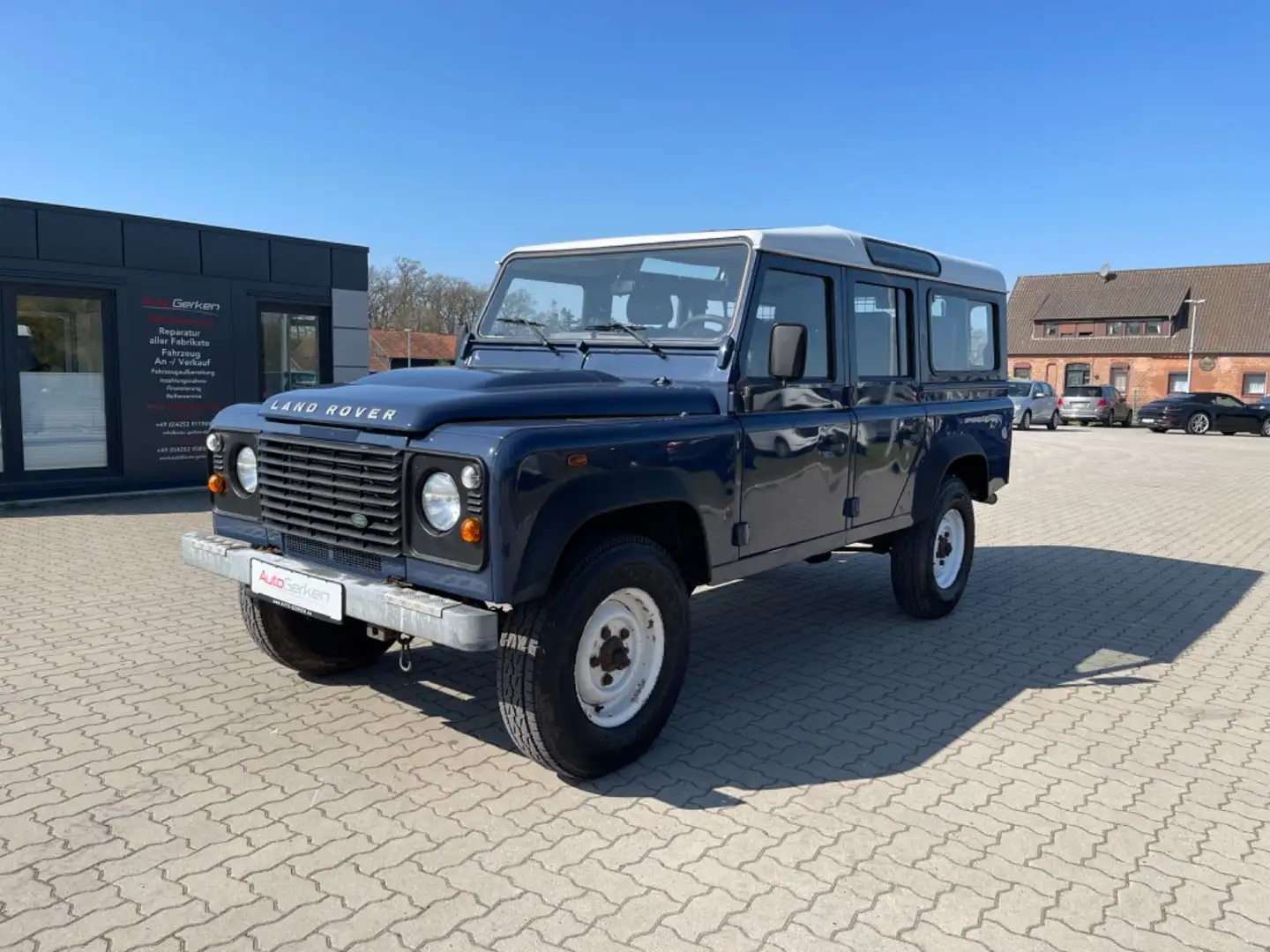Land Rover Defender 2.4 Td4 110 Station Wagon TÜV NEU Blau - 1