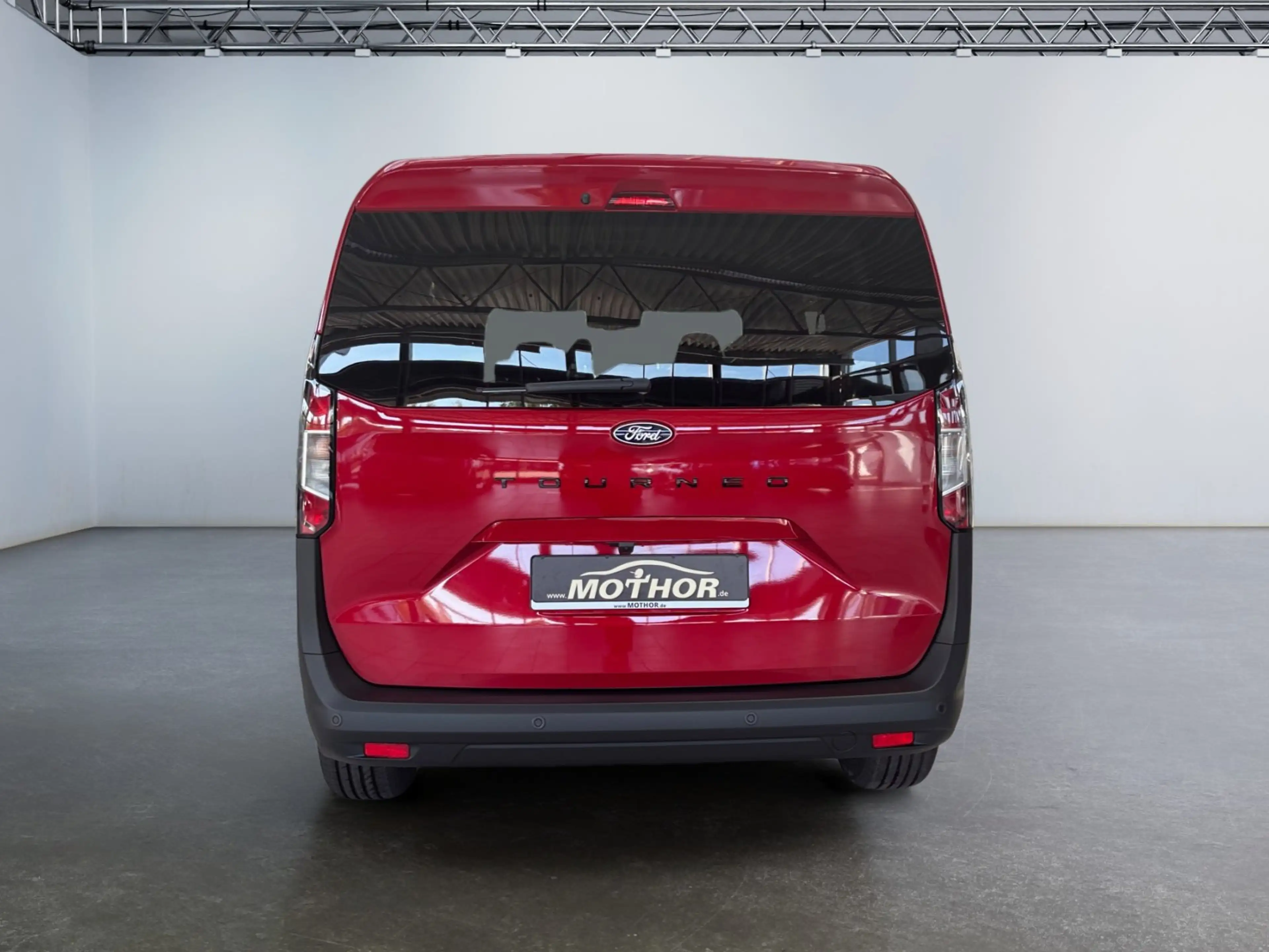 Ford Tourneo Courier Titanium 1.0 EcoBoost Winterpaket — photo 5