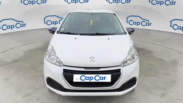Peugeot 208 view 5