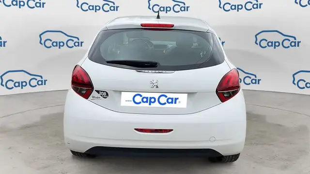 Peugeot 208 view 3