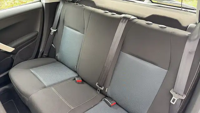 Peugeot 208 view 9