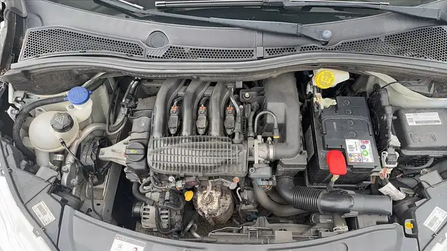 Peugeot 208 view 15