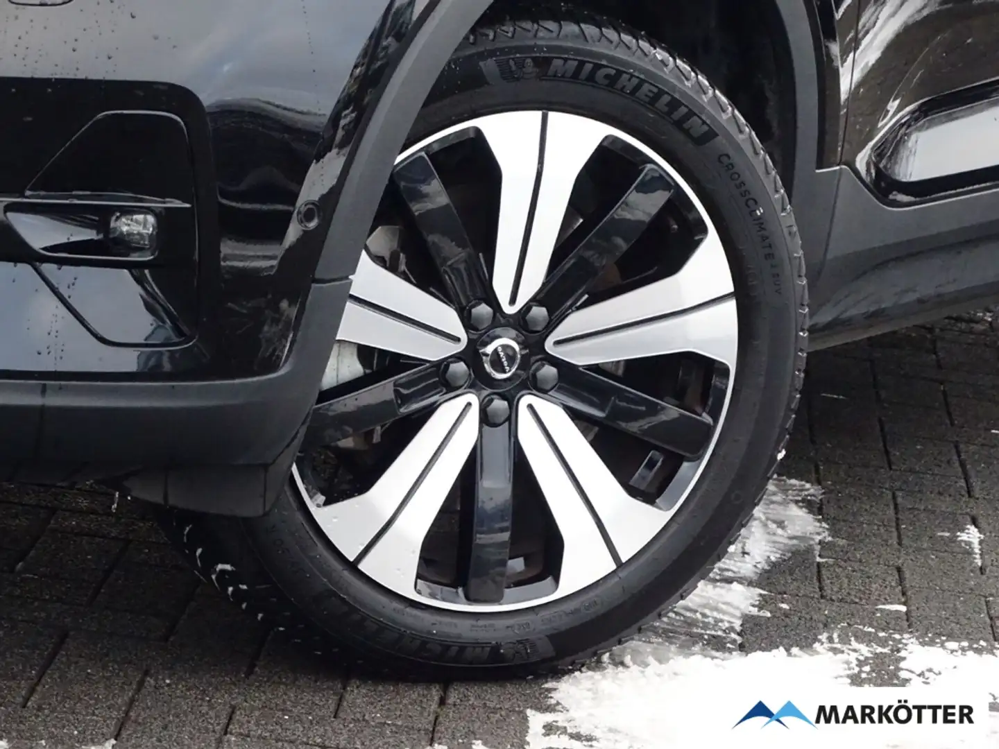 Volvo XC40 Ultimate Recharge Pure Electric AWD RFK/SHZ Schwarz - 2