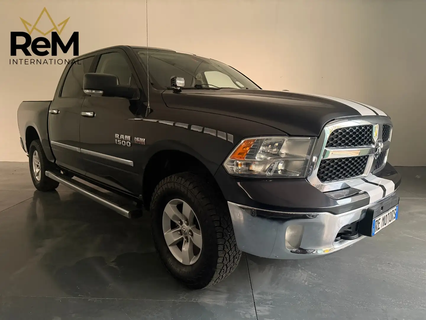 Dodge RAM 5.7 V8 Grijs - 1