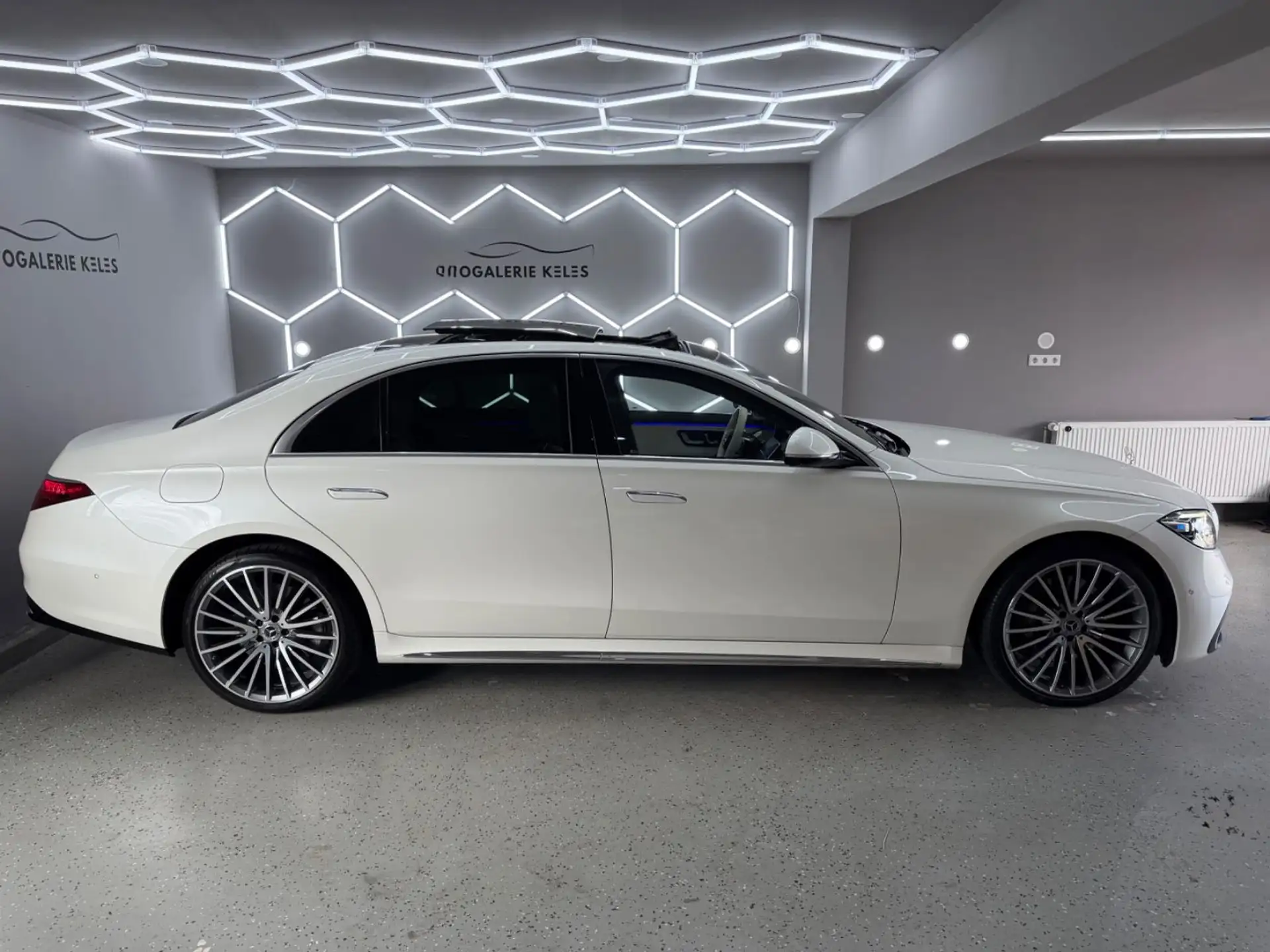 벤츠 Mercedes-Benz S-Class S 580 2023 흰색 사진 8