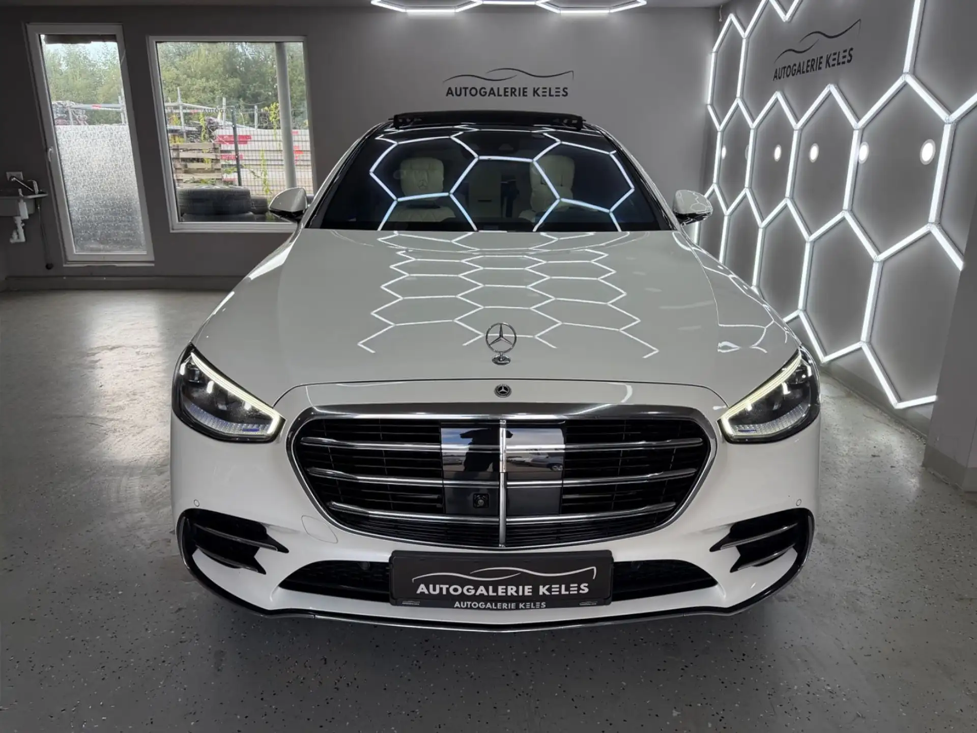 벤츠 Mercedes-Benz S-Class S 580 2023 흰색 사진 5
