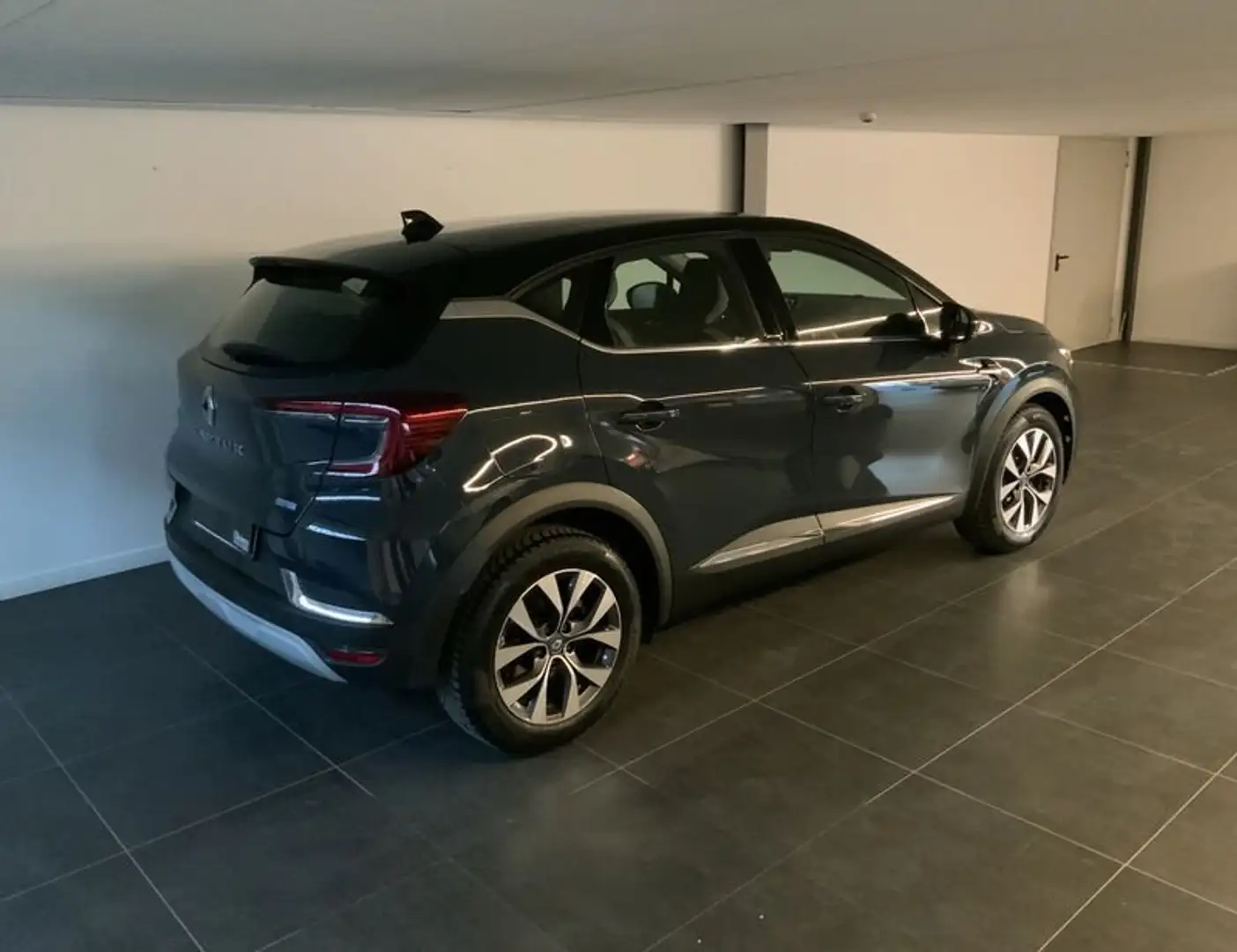 Renault Captur Plug-in Hybrid E-Tech 160 CV Intens Grigio - 2