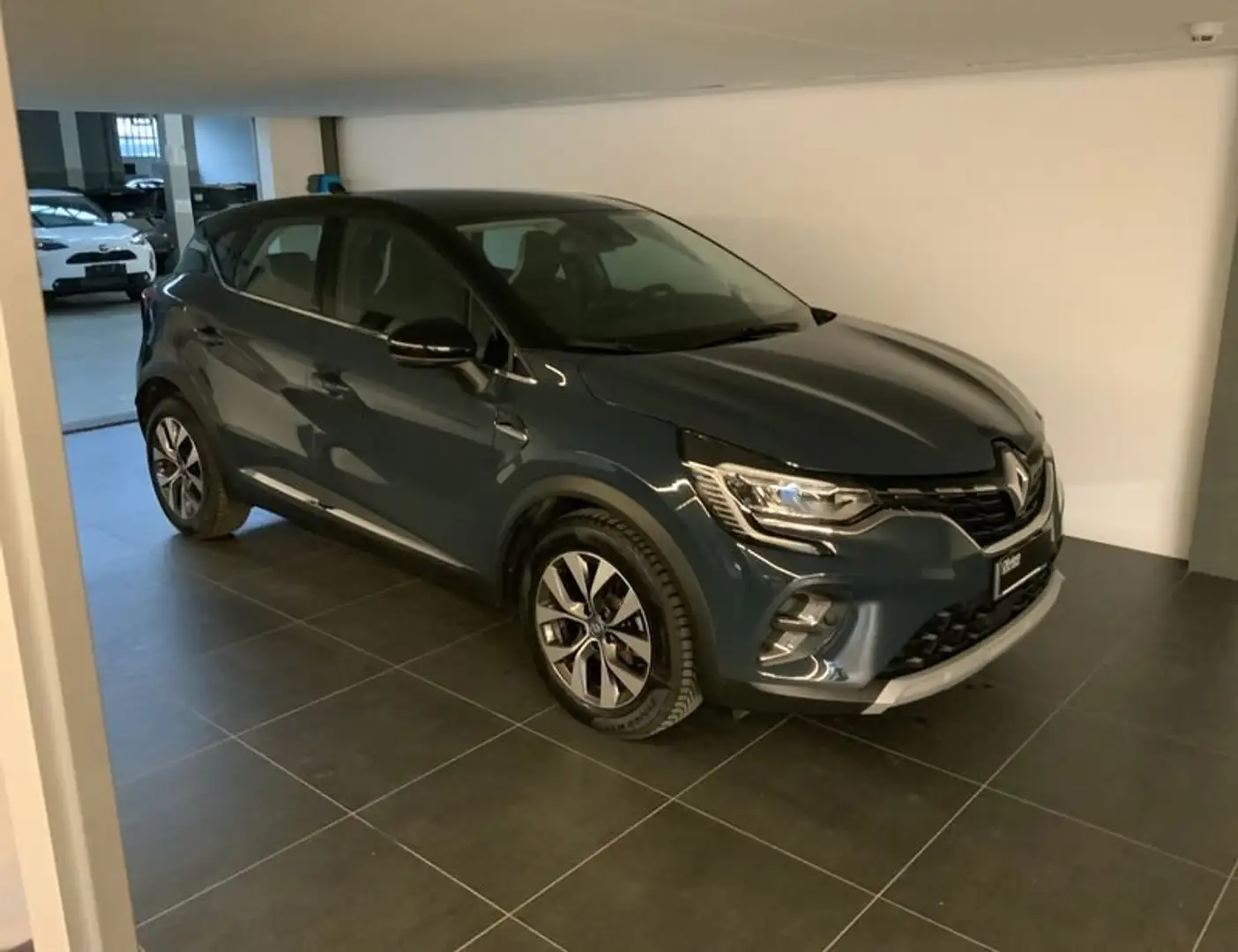 Renault Captur Plug-in Hybrid E-Tech 160 CV Intens Grigio - 1