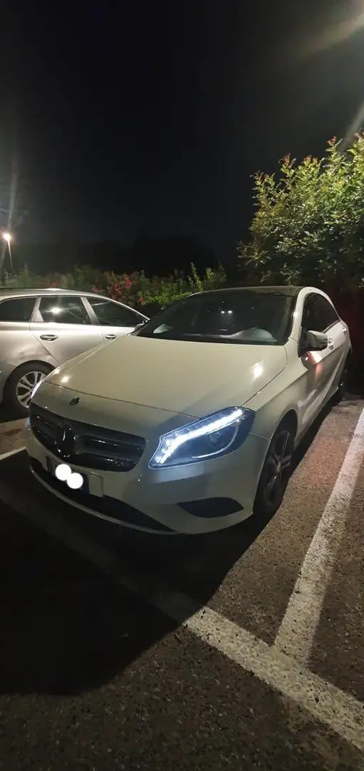 Mercedes-Benz 180 Premium - 1