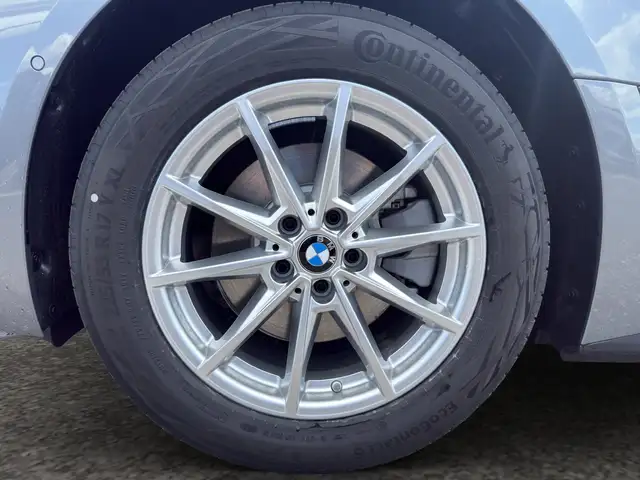 BMW I4 view 7