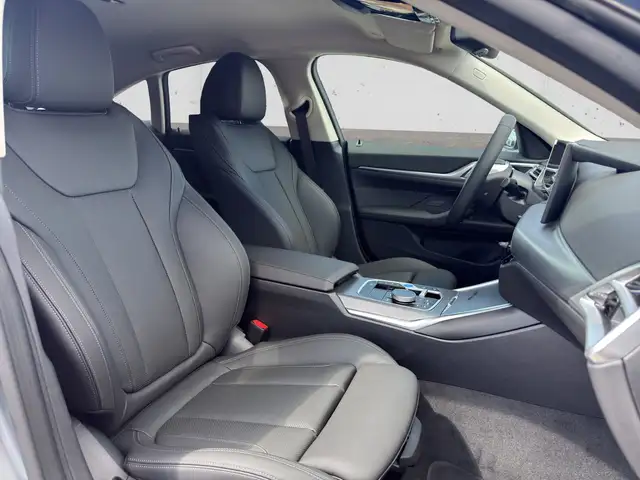BMW I4 view 15