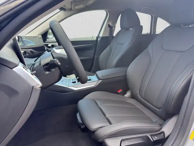 BMW I4 view 8