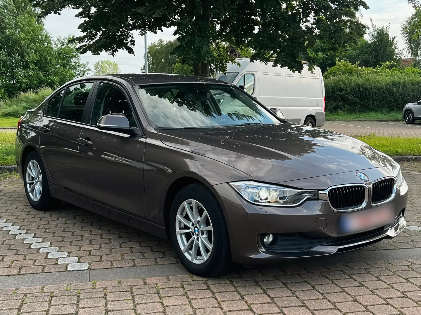 BMW 318 318d Automaat Gekeurd voor verkoop in prima staat Bruin - 2