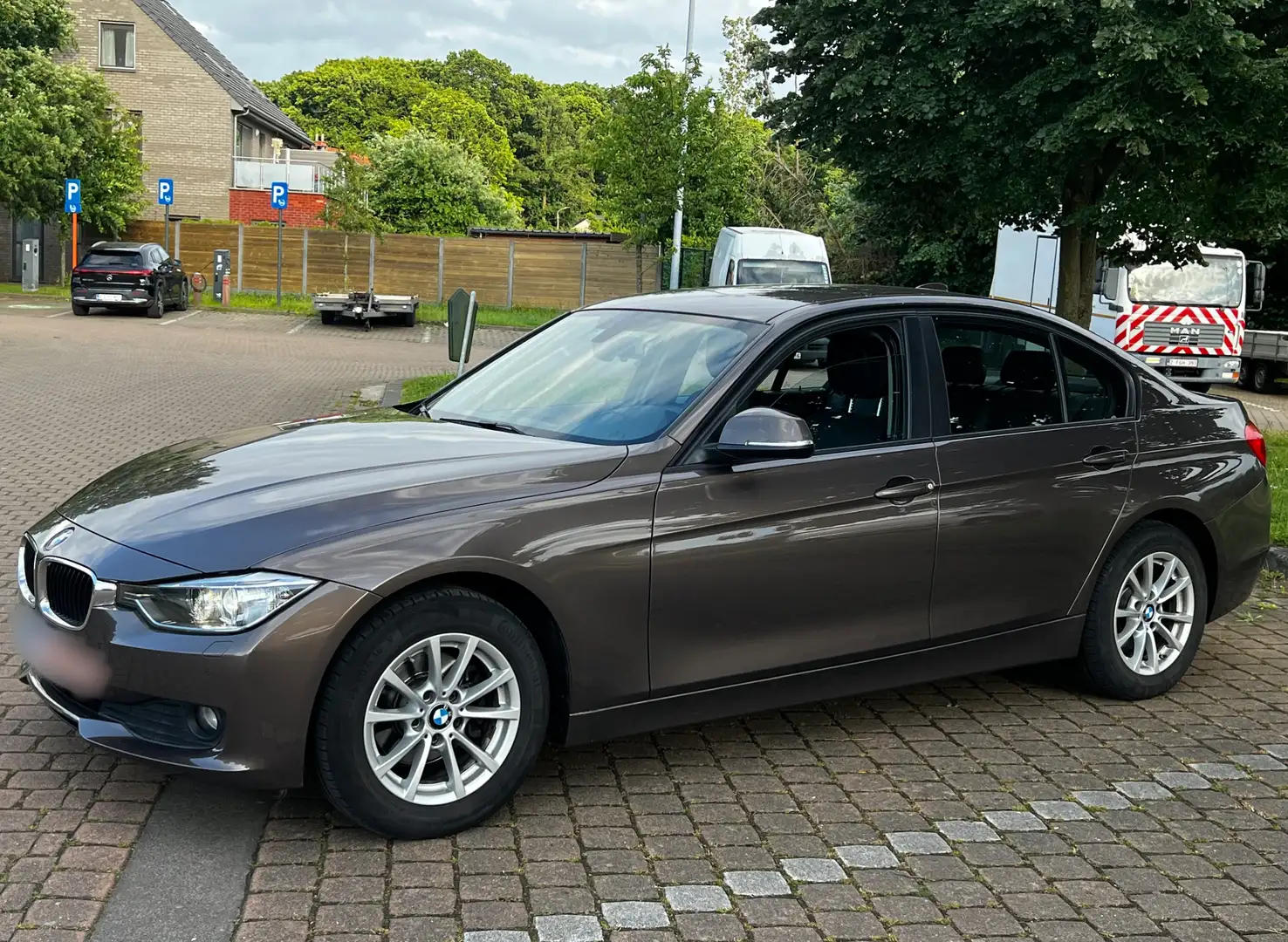 BMW 318 318d Automaat Gekeurd voor verkoop in prima staat Bruin - 1
