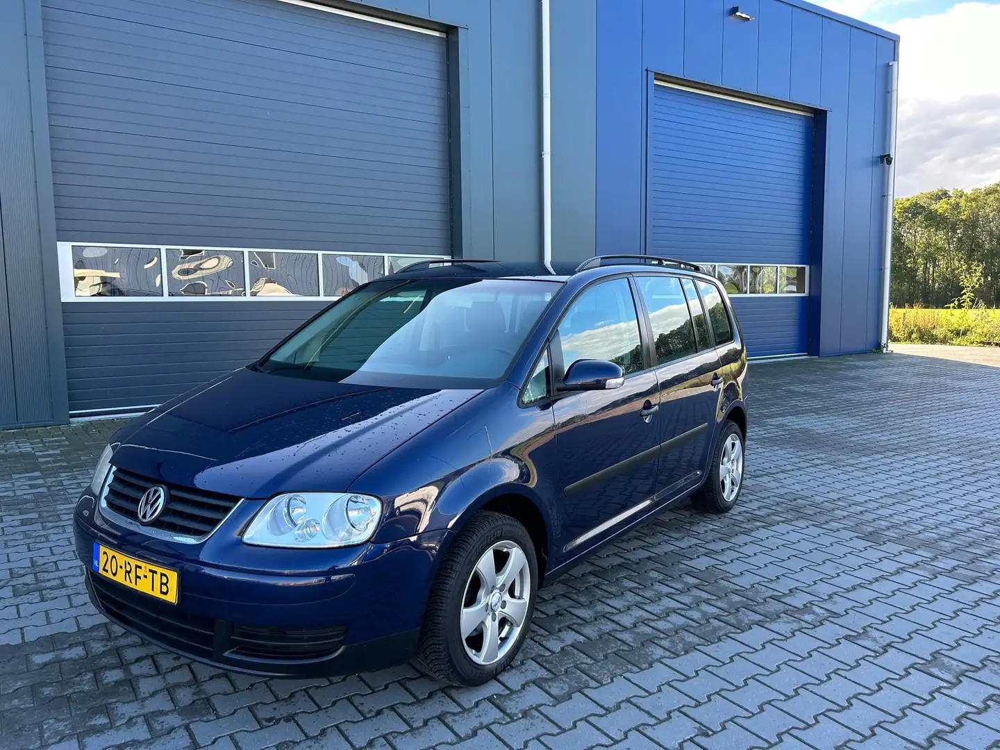 Volkswagen Touran 1.6-16V FSI Athene Airco!! Nieuwe APK!! Blauw - 1
