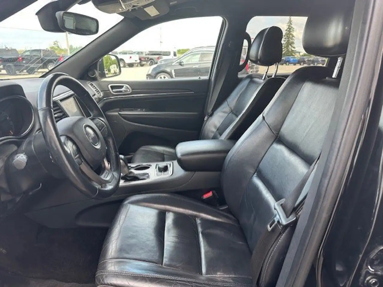 Jeep Grand Cherokee снимка Jeep Grand Cherokee
