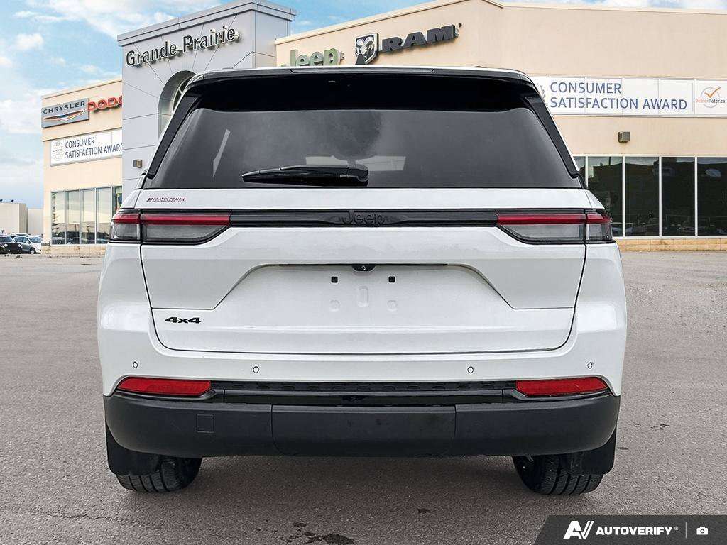 2024 Jeep Grand Cherokee Altitude — снимка 1