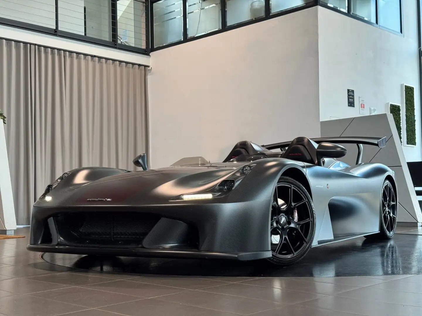 Dallara Stradale Barchetta Spoiler Exposed Carbon Nero Schwarz - 1