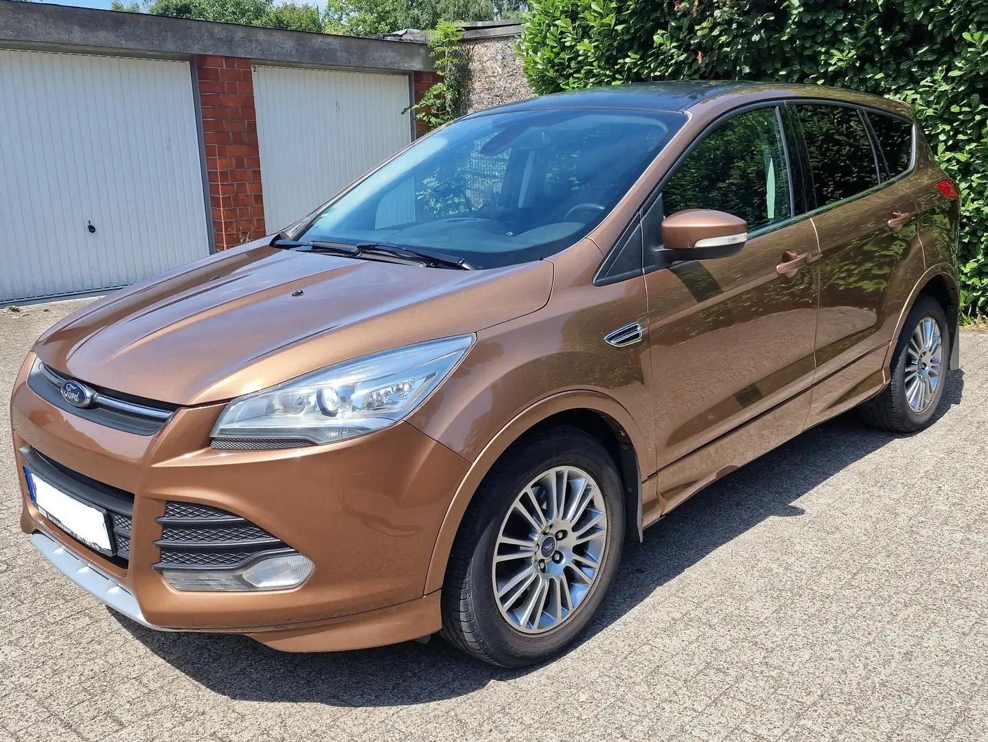 Ford Kuga Kuga 2.0 TDCi 4x4 Aut. Titanium Braun - 1