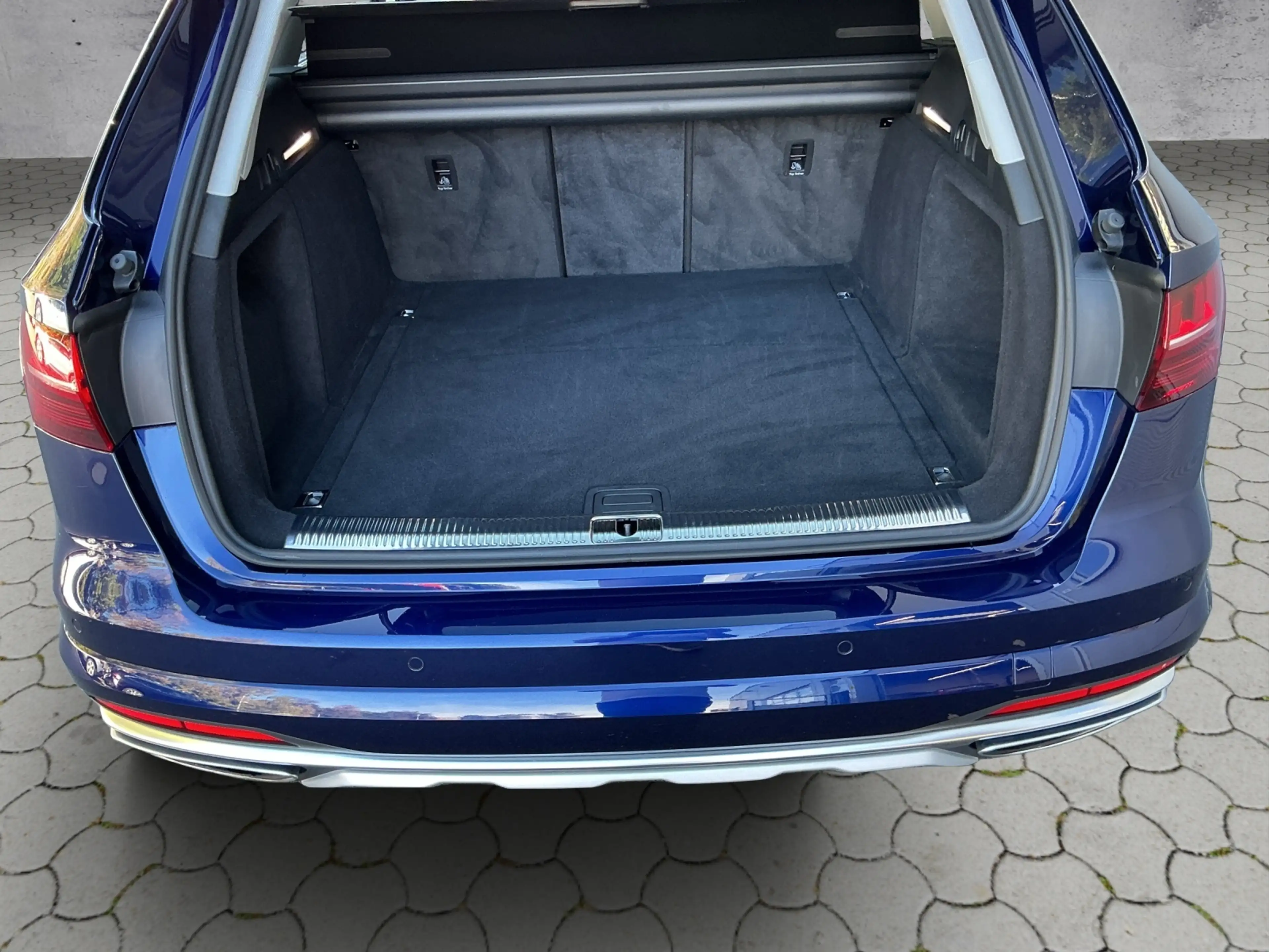 Audi A4 allroad 40 TDI quat. S-tron EL.SITZ/RFK/VC/LED — photo 10