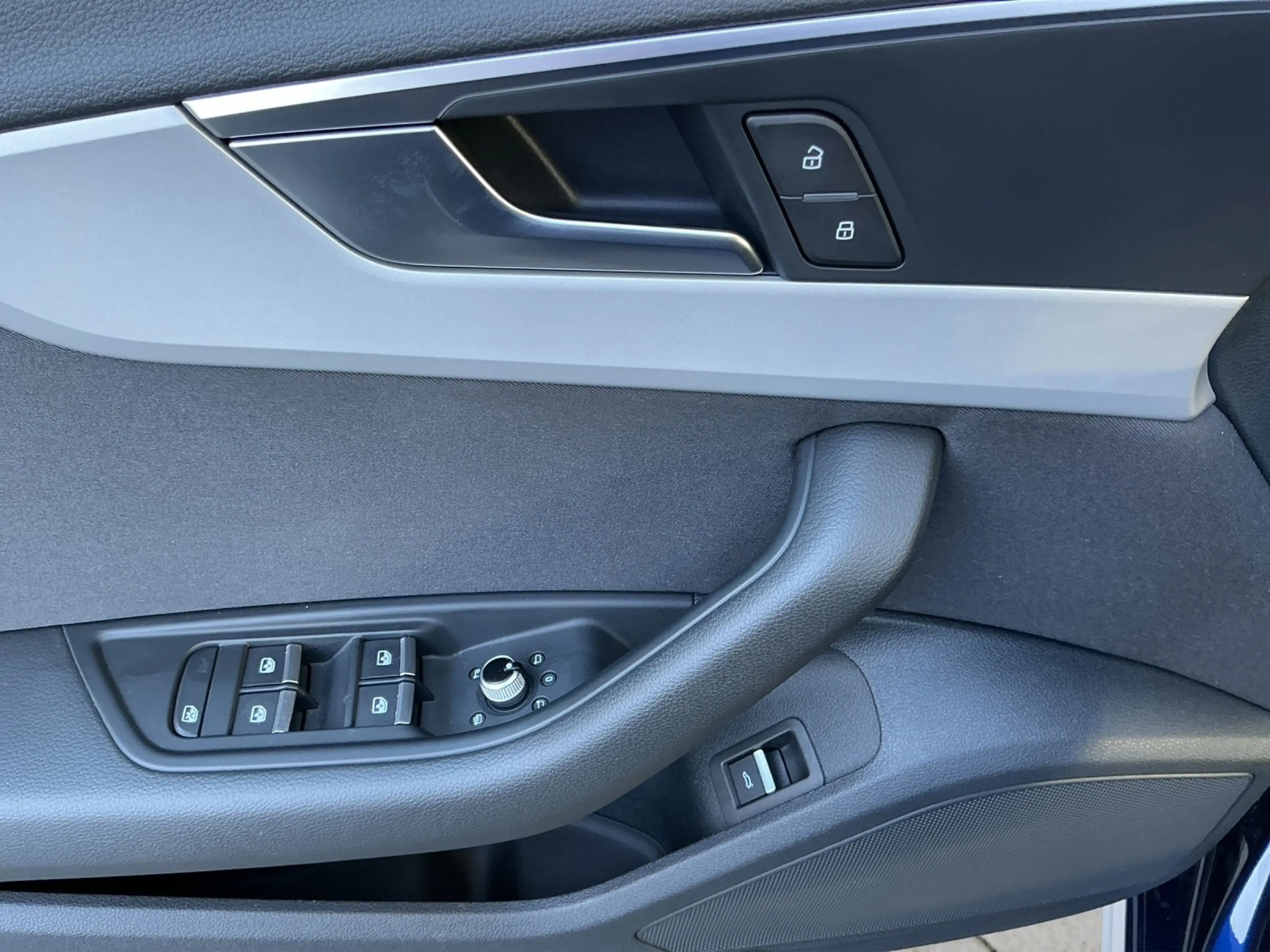 Audi A4 allroad 40 TDI quat. S-tron EL.SITZ/RFK/VC/LED — photo 6